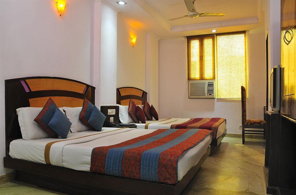 Hotel The Singh Empire,