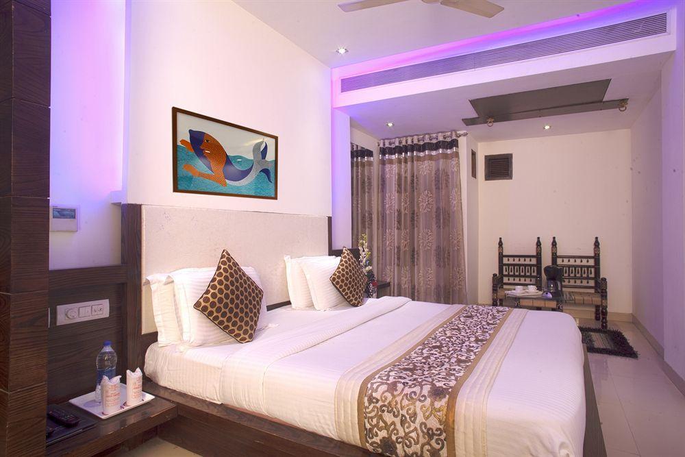 Hotel The Singh Empire, New Delhi