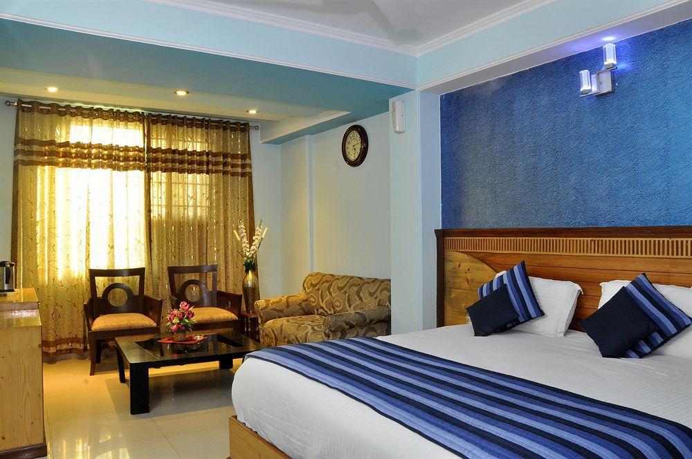 Hotel The Singh Empire,