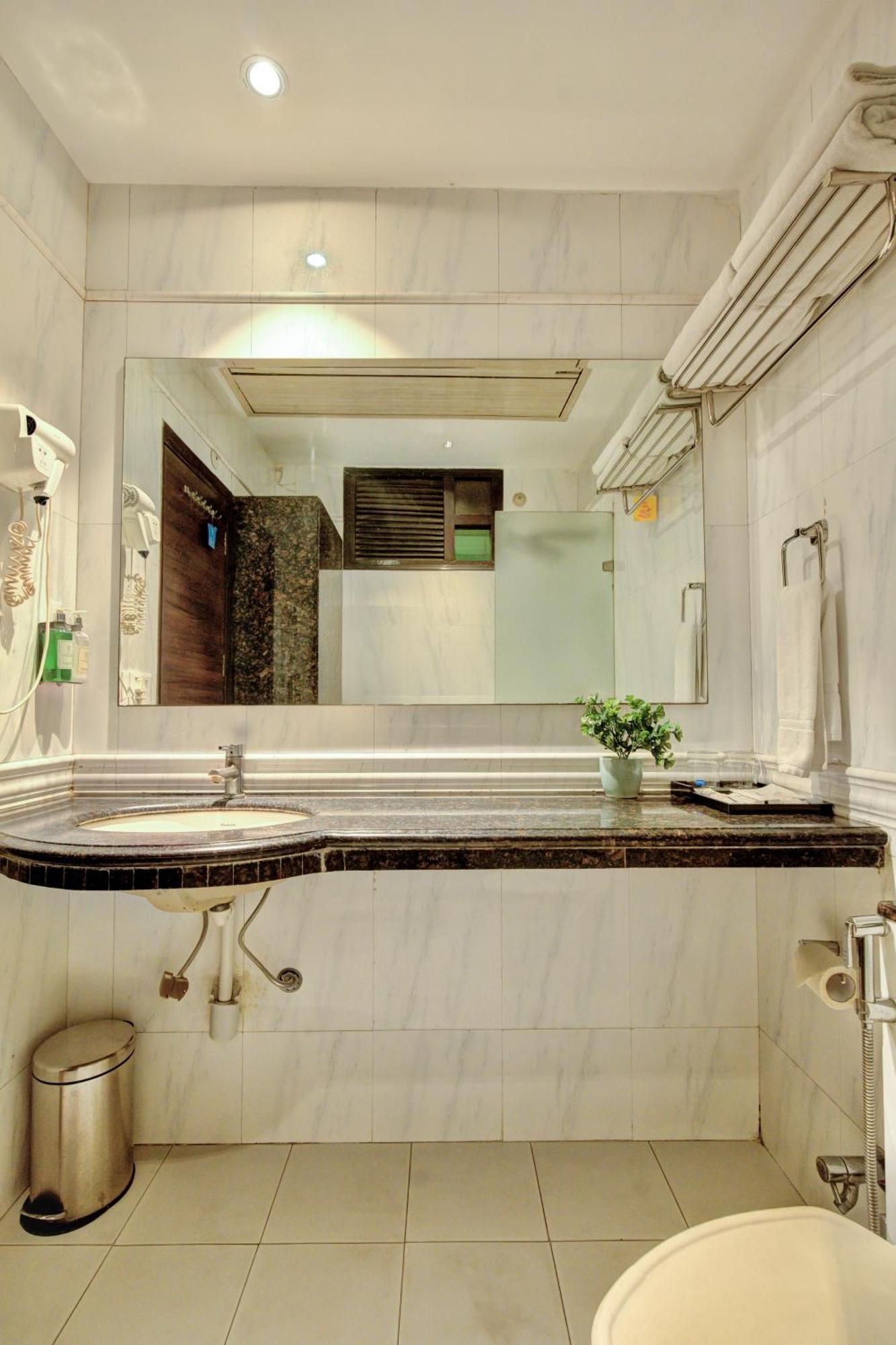 Hotel The Singh Empire, New Delhi