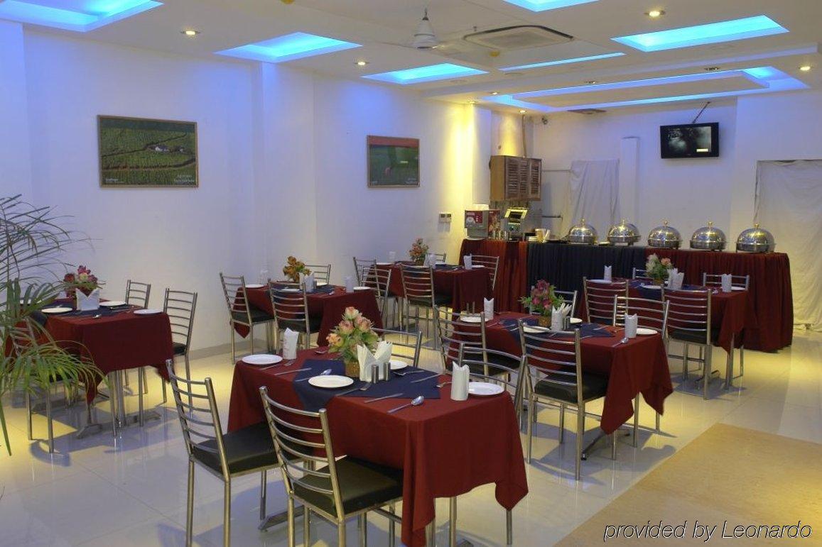 The Singh Empire, Hotel New Delhi