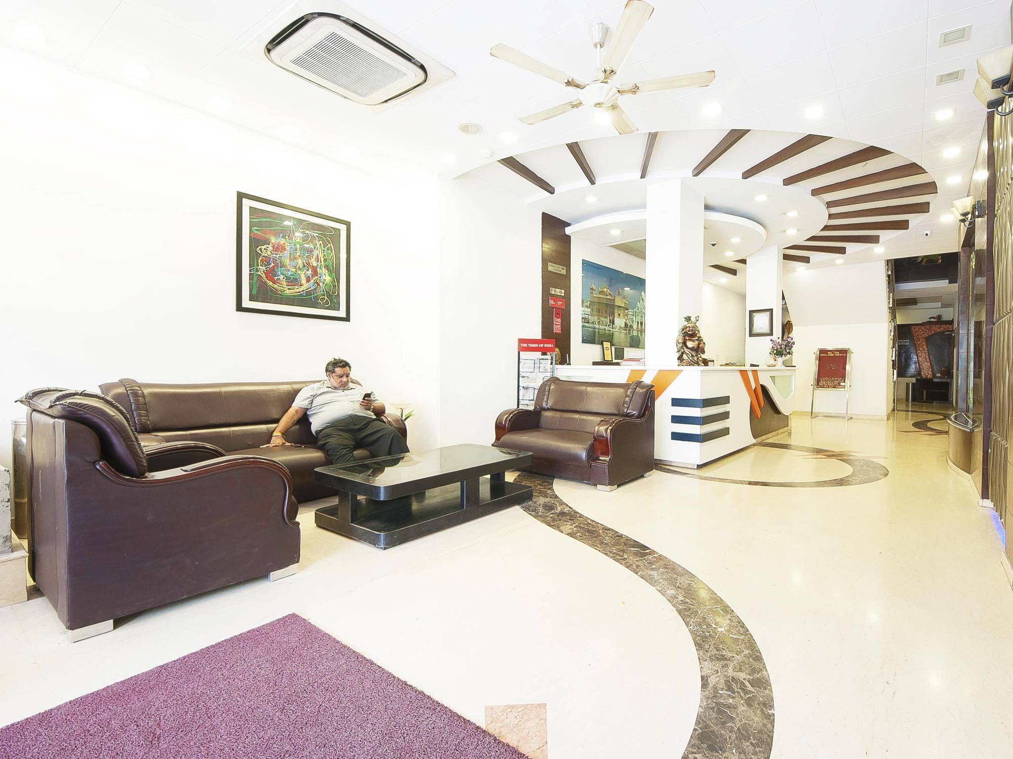 Hotel The Singh Empire,