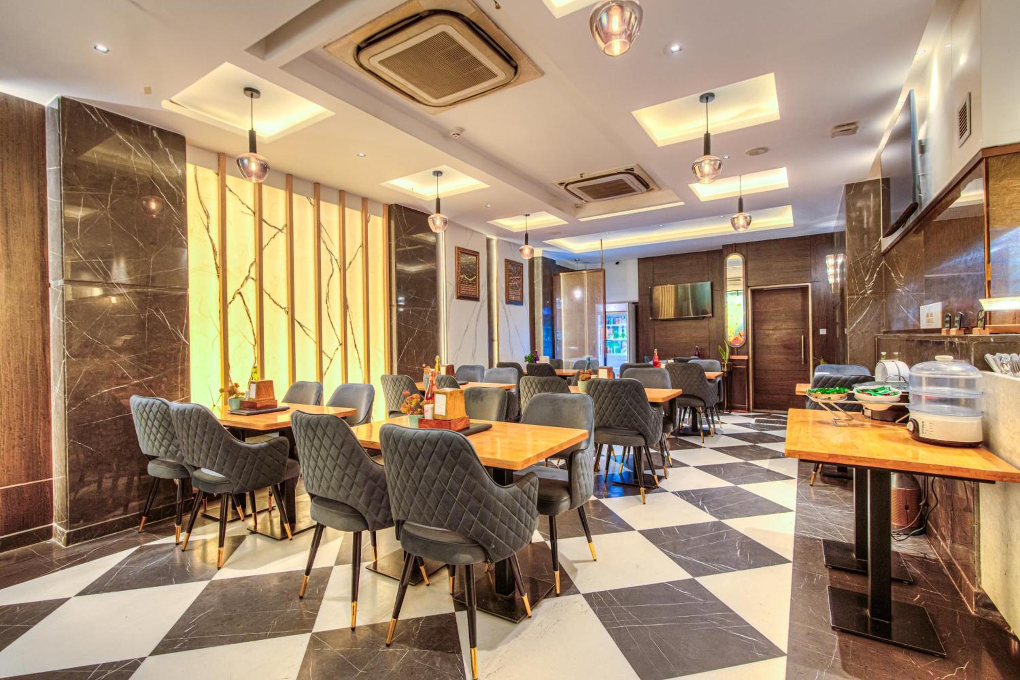 Hotel The Singh Empire,new Delhi 4*