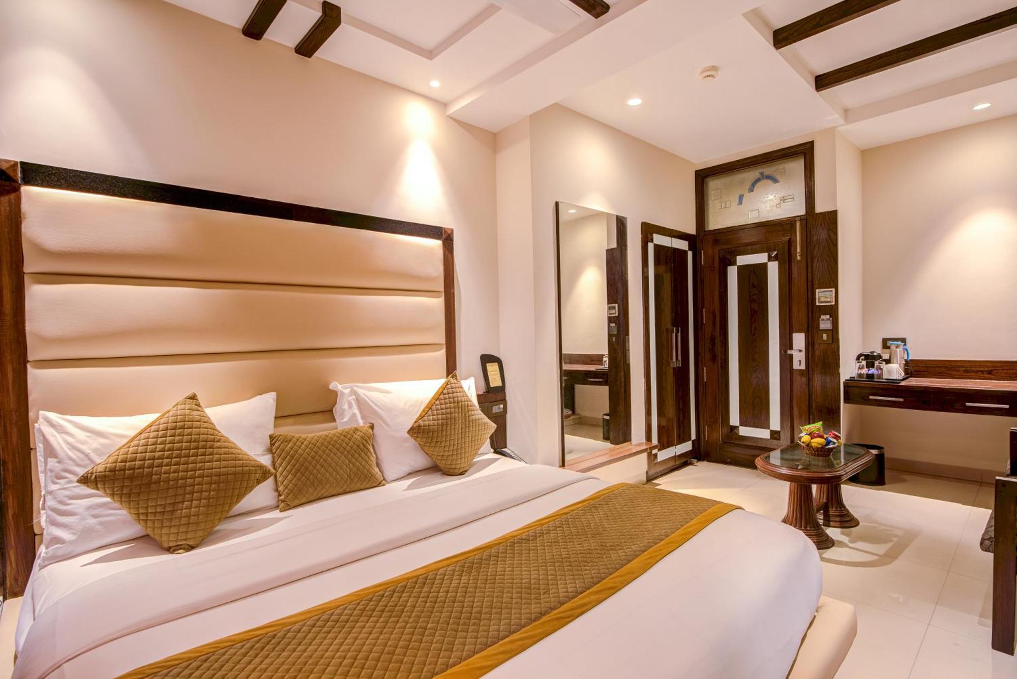 Hotel The Singh Empire,new Delhi